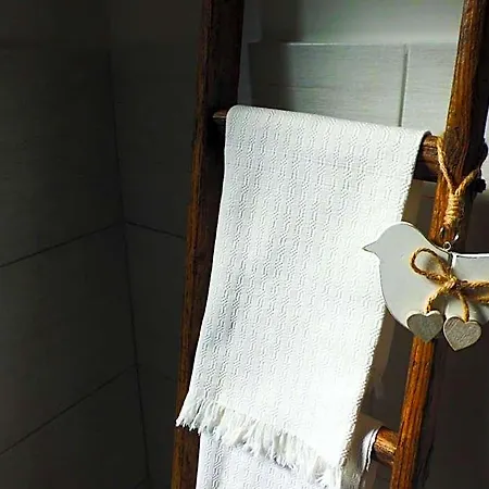 Than Bed & Breakfast 4*