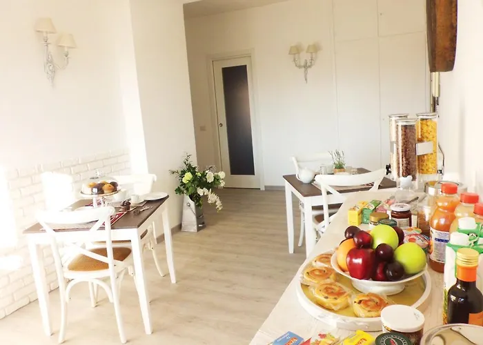 Than לינה וארוחת בוקר